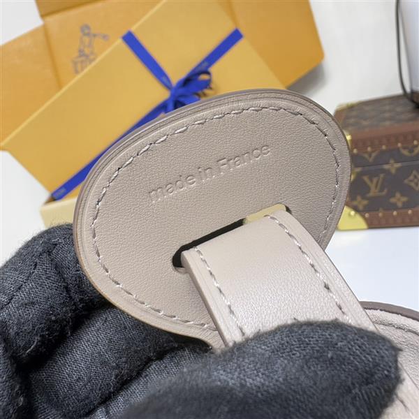 2026120181646489 130